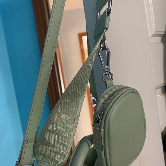 COPY - Steve Madden purse - Picture 2 of 2